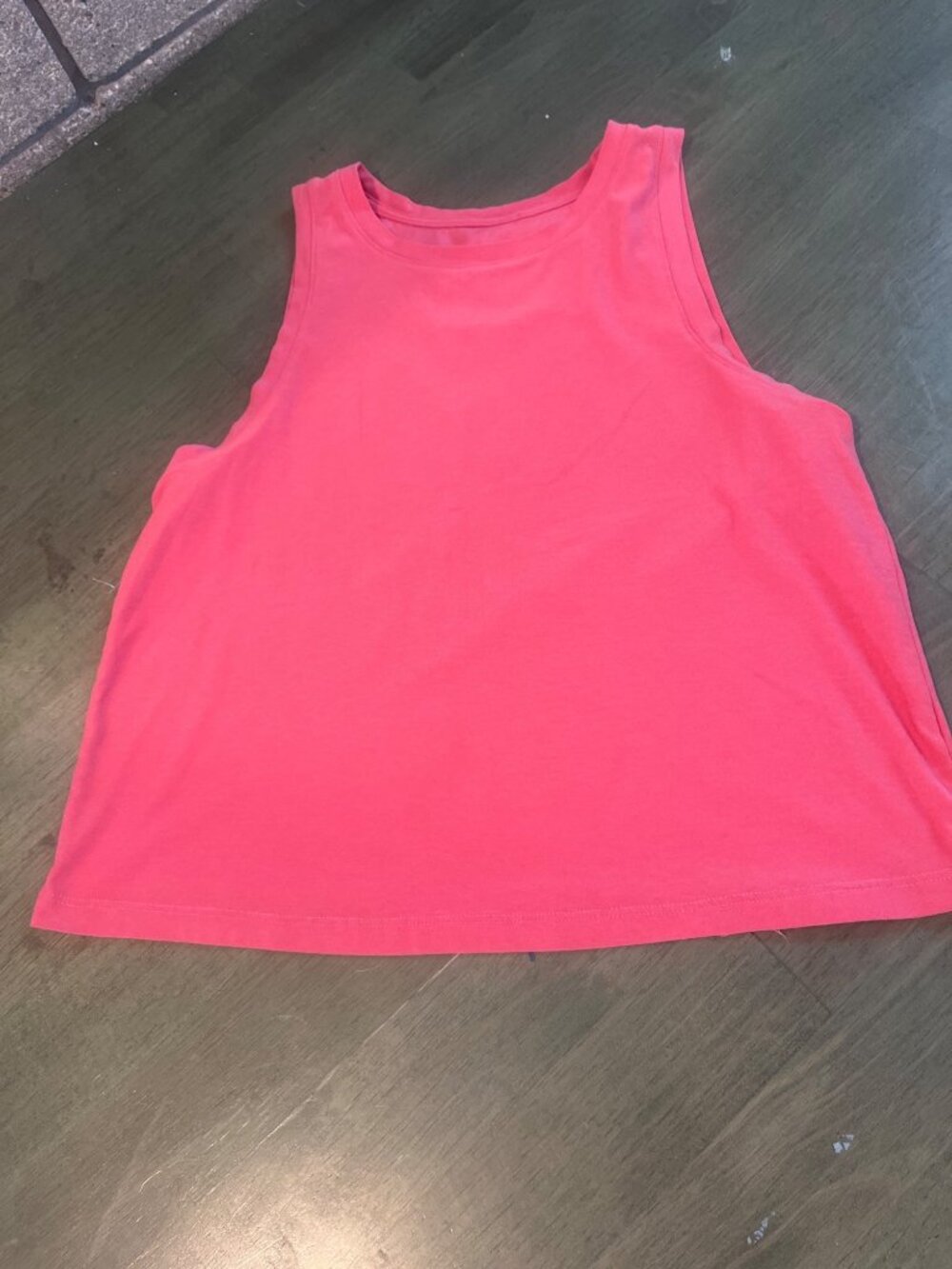 Sleeveless Pink Tank Top With Lotus Graphic Lightweight Fabric Relaxed Fit Versa